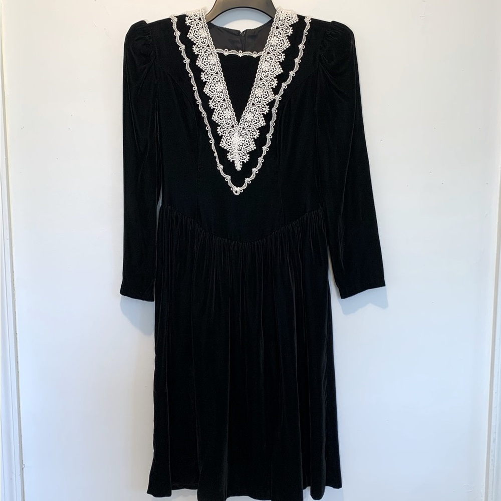 Gunne Sax 80s Black Velvet Lace Victorian Goth Midi Dress